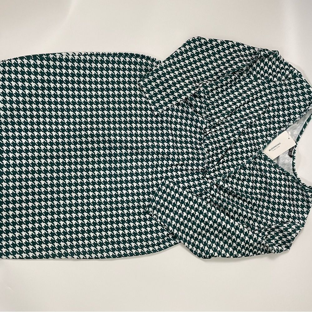 Plus Size Green Houndstooth Wrap Midi Dress - Picture 6 of 11
